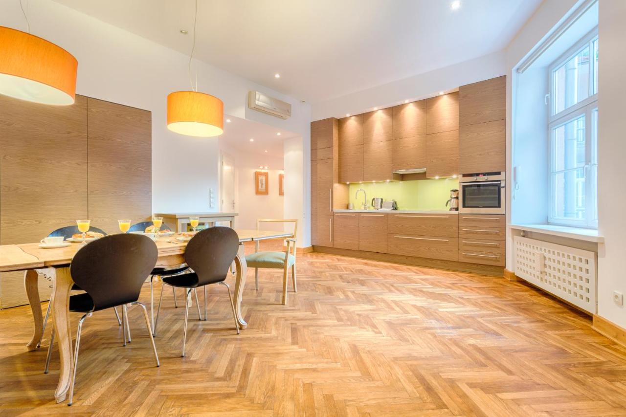 Tyzenhauz Apartments Krowoderska Street Krakow Ngoại thất bức ảnh