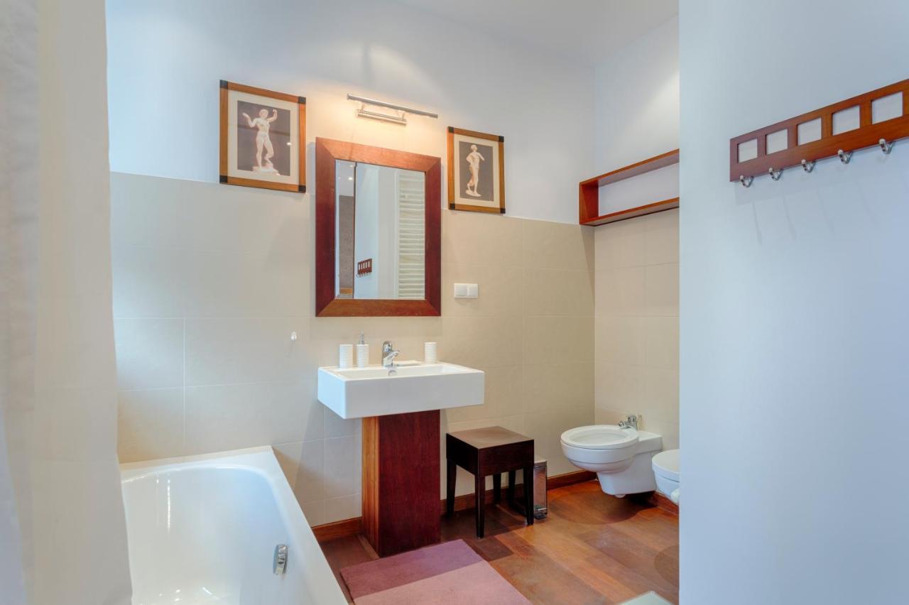 Tyzenhauz Apartments Krowoderska Street Krakow Ngoại thất bức ảnh