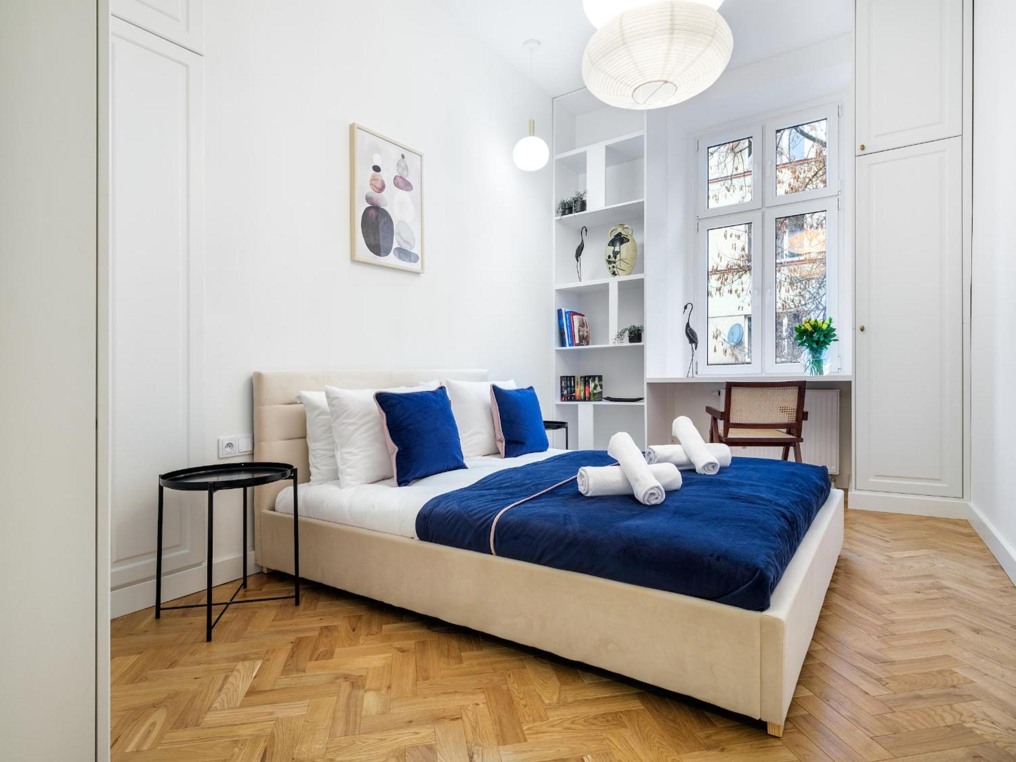 Tyzenhauz Apartments Krowoderska Street Krakow Ngoại thất bức ảnh