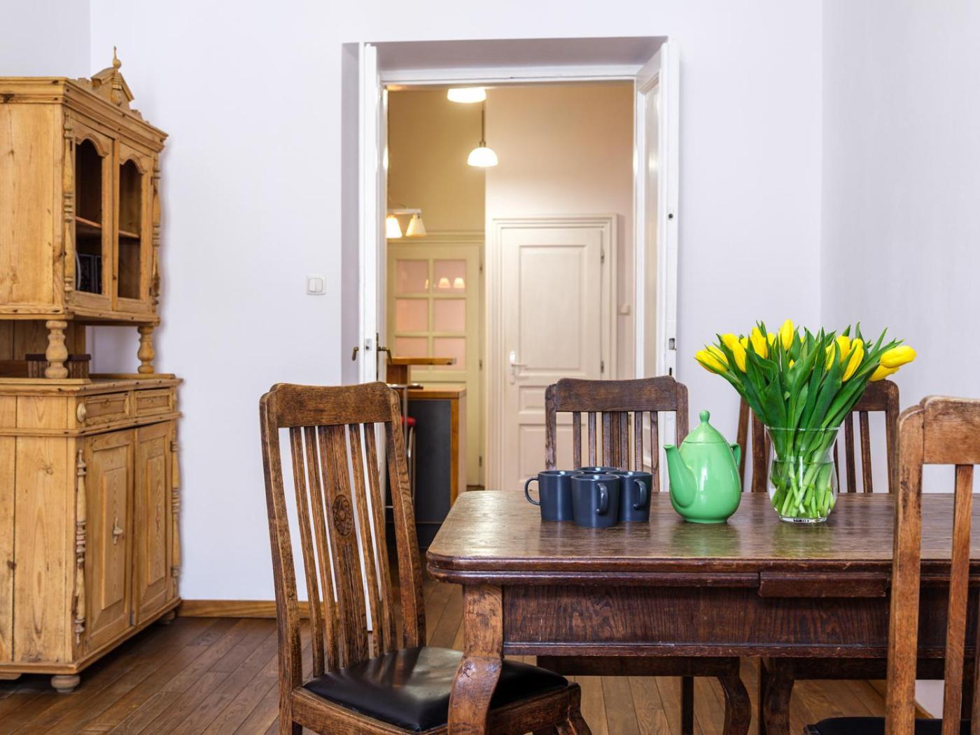 Tyzenhauz Apartments Krowoderska Street Krakow Ngoại thất bức ảnh