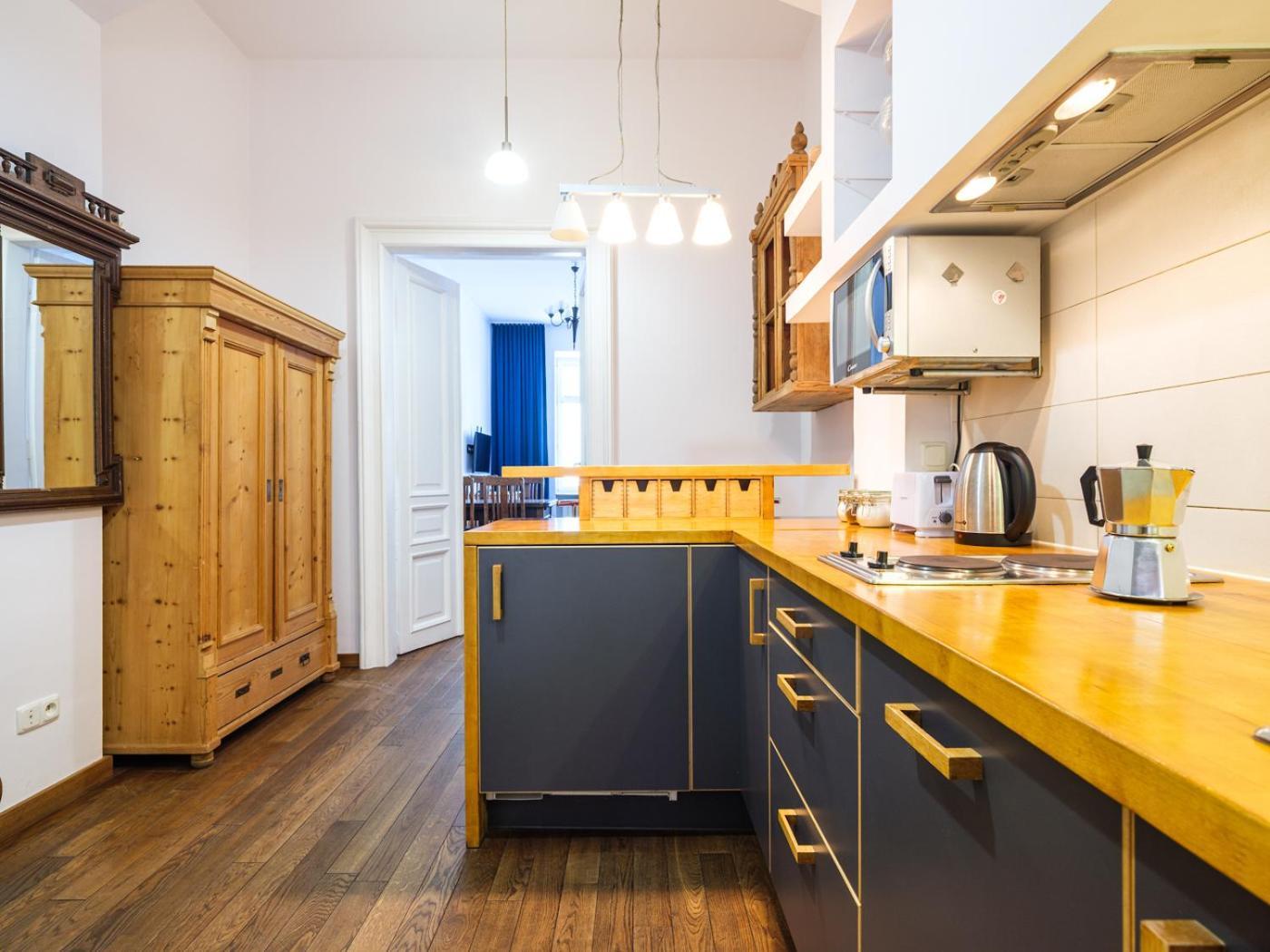 Tyzenhauz Apartments Krowoderska Street Krakow Ngoại thất bức ảnh