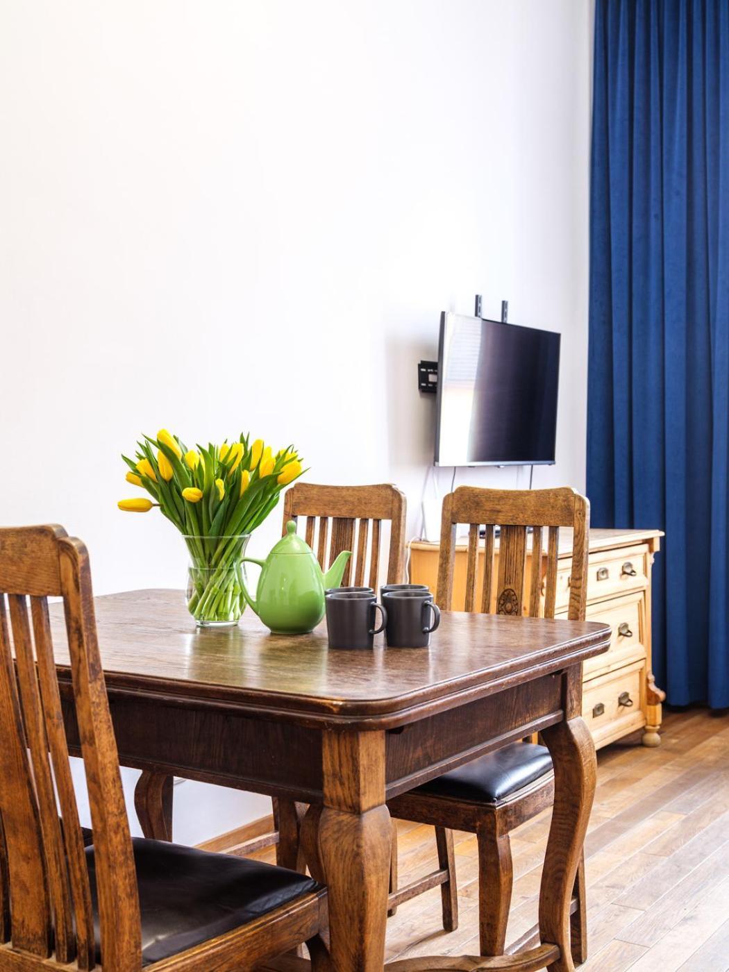 Tyzenhauz Apartments Krowoderska Street Krakow Ngoại thất bức ảnh